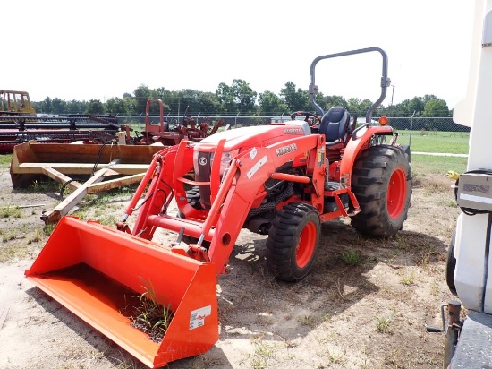 Kubota L4060 Tractor w/ LA805 Front End Loader