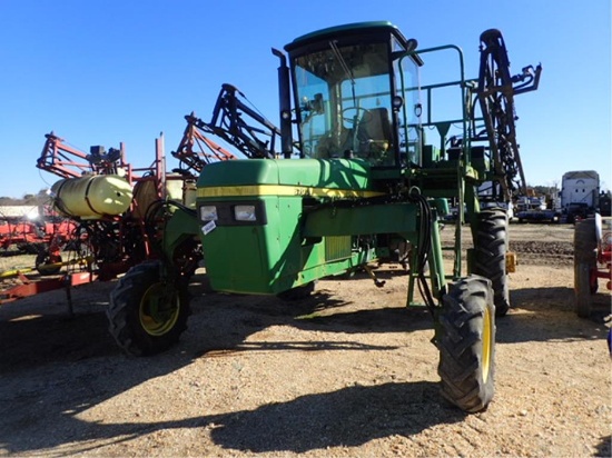 John Deere 6700 Sprayer - 4WD