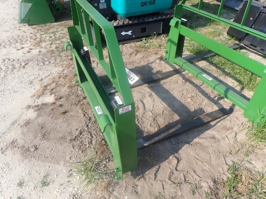 New John Deere Pallet Fork Attachment
