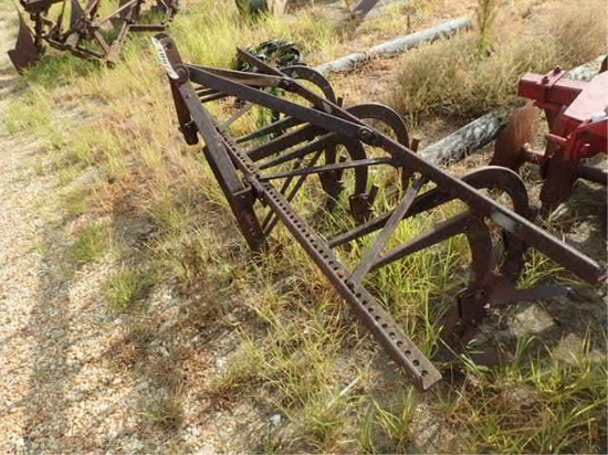 2 Row Cultivator 3 pt Hitch