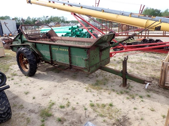 John Deere Manure Spreader - Ground Driven