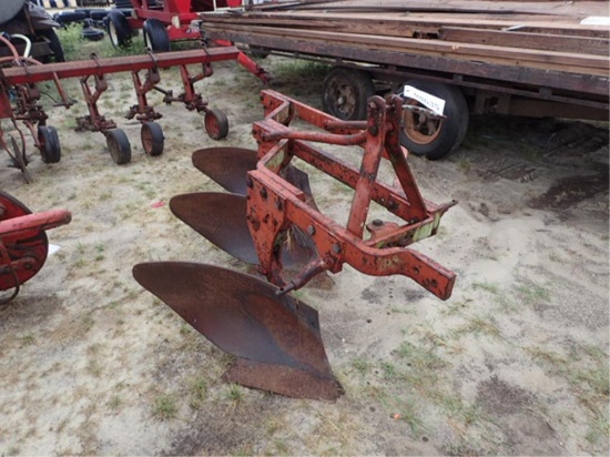 Massey Ferguson 3 Bottom Plow