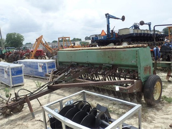 John Deere 8200 18 Drop Double Disc Grain Drill