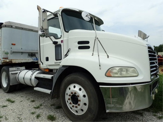 2008 Mack Truck