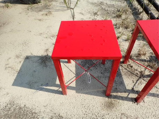 18" x 18" Red Metal table
