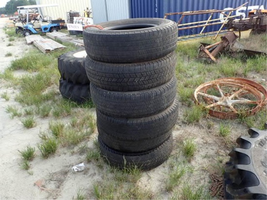 Set of Michelin LT235R17
