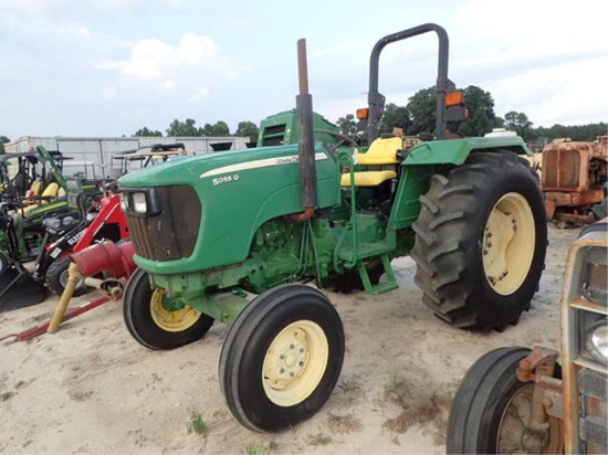 John Deere 5055D Tractor