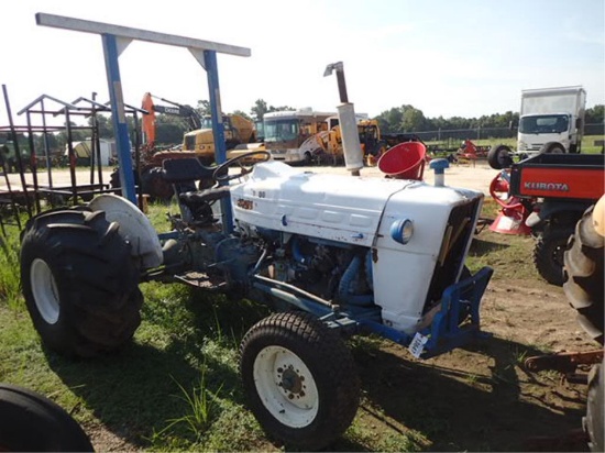 Ford 3000 Tractor - Gas Motor