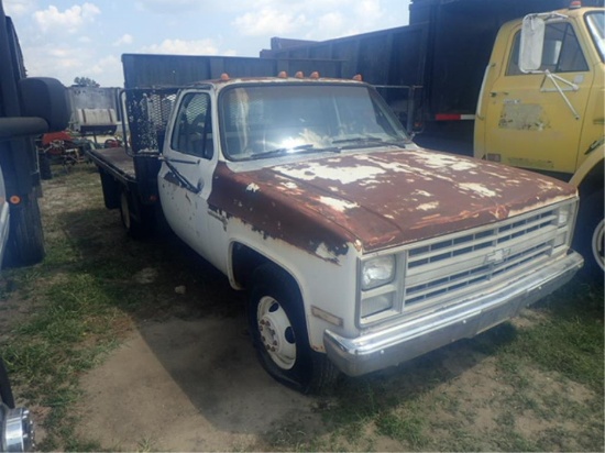 1988 Chevy Deluxe w/ 9' Flatbed - Not Running