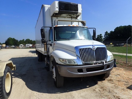 2006 International 4300 Truck w/ 24' Refrig. Body