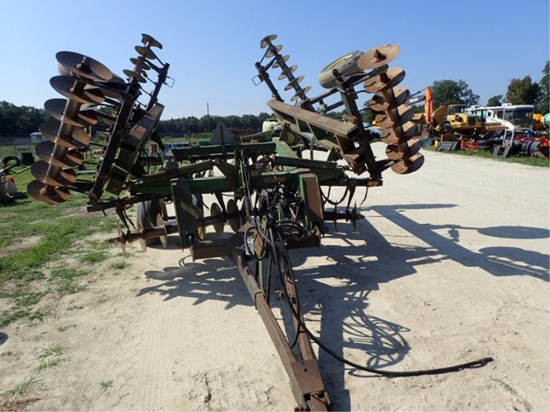 21' John Deere 630 Hydraulic Disc