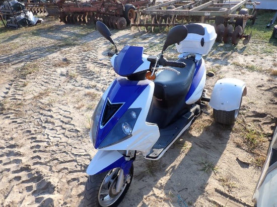 3-Wheeled Scooter - NO TITLE