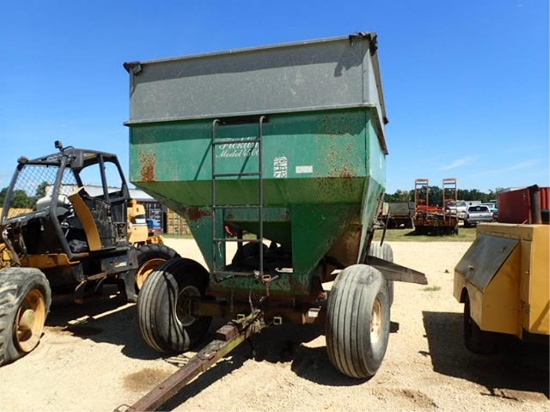 Ficklin Model 4500 Gravity Wagon on 12 Ton Gear