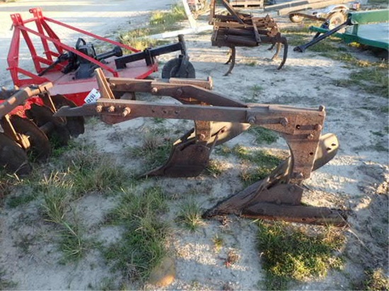 1 Point Hitch 2 Bottom Plow