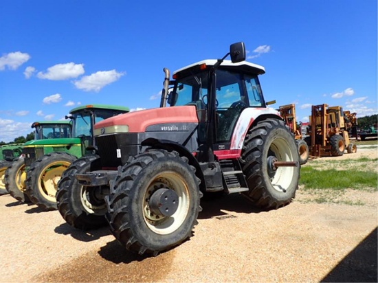 Versatile 2210 Tractor w/ PowerShift - 4WD