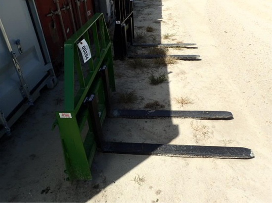 John Deere 48" 3500lb Pallet Fork