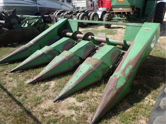 John Deere 443 Corn Head 4 Row 30"
