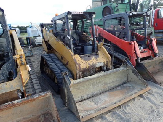 CAT 259B3 Skid Steer w/ CAT 4-n-1 Bucket