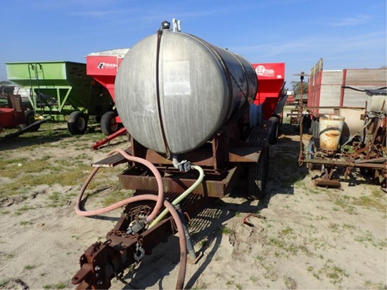 1000 Gal Aluminum Tank on Dual Axle Trailer