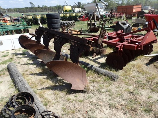 John Deere 4 Bottom Plow - 3 Point Hitch