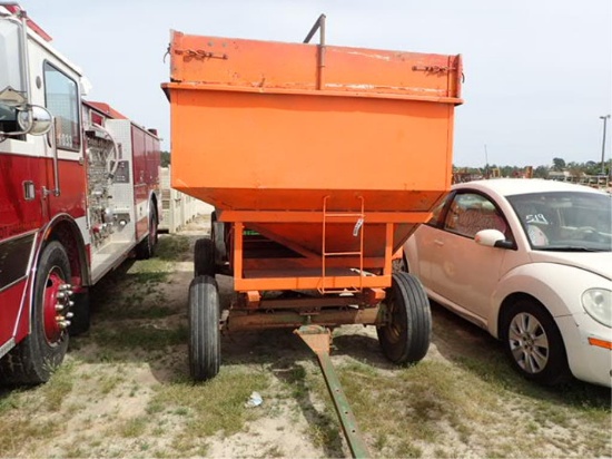 Gravity Wagon on 10 Ton JD Gear