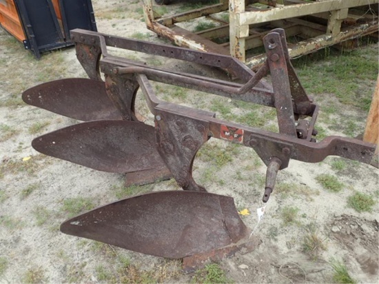 Massey Ferguson 3 Bottom Plow