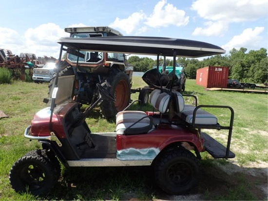 EZGO Golf Cart - Battery Powered