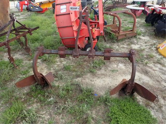 2 Row Middle Buster - 3 Point Hitch