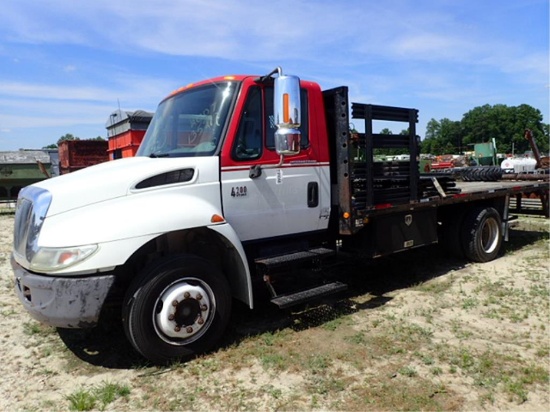 2007 International 9200 w/ 17' Flat Bed Body