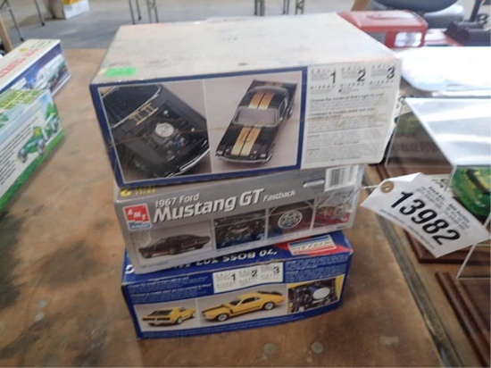3 Mustang Model Car Sets
