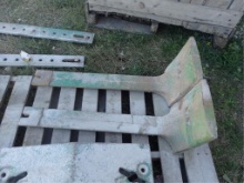 Weight Bracket Fits JD 20&30 Series