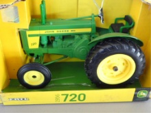 John Deere 720 1/16 Scale