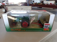 Oliver Row Crop 66 w/Case DF Grain Drill