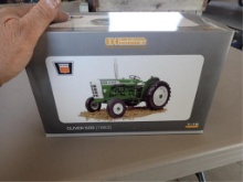 1963 Oliver 600 - 1/16 Scale - In Box