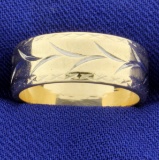 Woman's Wedding Band