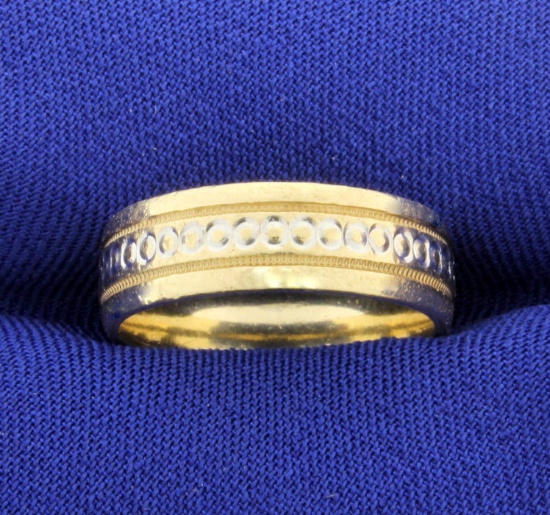 Unique Connected Circle And Beaded Edge Gold Wedding Band Ring