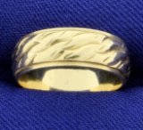 Woman's Wedding Band