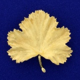 Maple Leaf Pin In 18k Yellow Gold