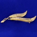 Feather Pin In 18k Yellow Gold