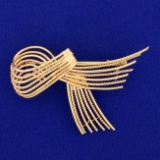 Ribbon Design Pin In 18k Yellow And Rose Gold