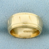 Vintage 7.5mm Hand Etched Band Ring In 14k Yellow Gold