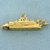 Mississippi Queen Steamboat Charm In 14k Yellow Gold