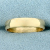 Men's 5mm Wedding Band Ring In 14k Yellow Gold