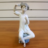 Lladro Figurine Girl With Brush Number 1081 Mirror Missing