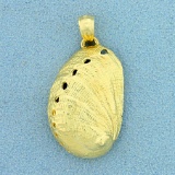 Seashell Pendant In 14k Yellow Gold