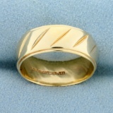 Etched Leaf Design Band Ring In 14k Yellow Gold