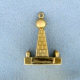 Obelisk Pendant In 18k Yellow Gold