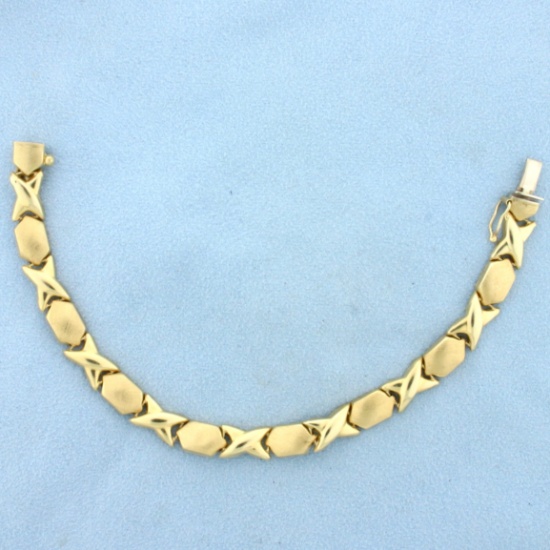 Xoxo Hugs And Kisses Link Bracelet In 14k Yellow Gold