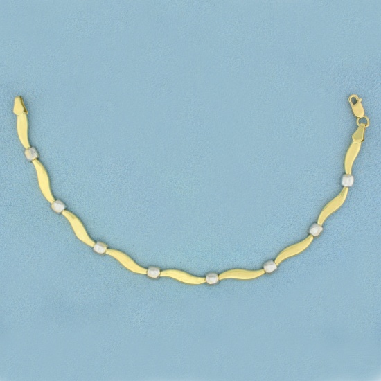 Unique Wave Design Bracelet In 14k Yellow Gold