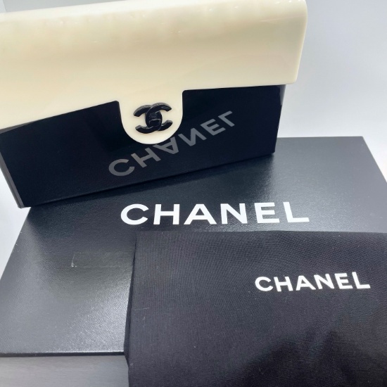 Authentic Chanel Medium Flap Bag Black And Ivory Plexi Acrylic Plastic